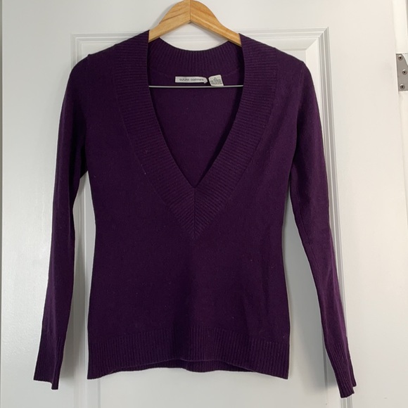 Autumn cashmere stunning wine colour deep V sweater. Size small. - Picture 1 of 7